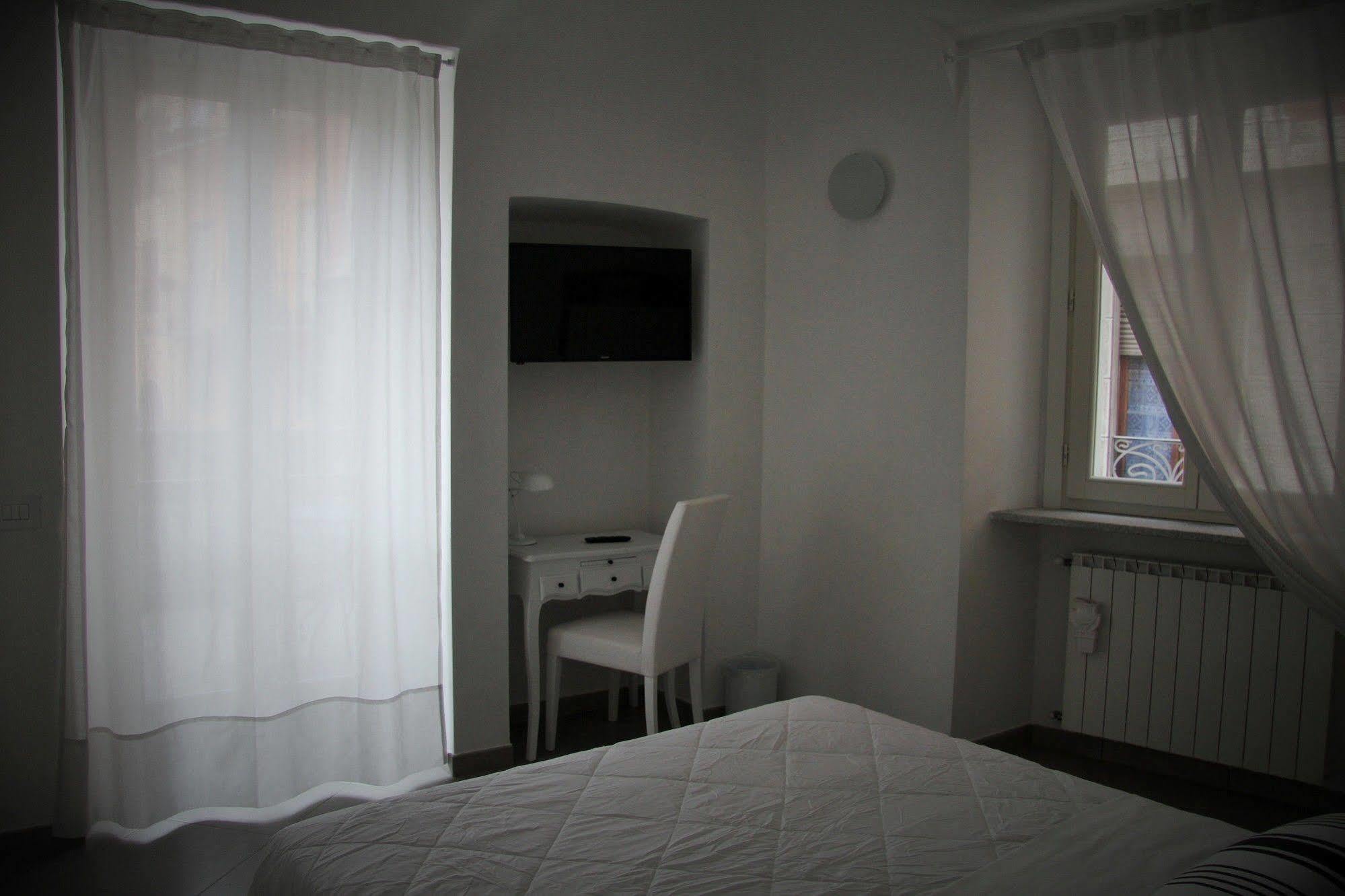 La Terrazza Vercelli Bed & Charme Exterior foto